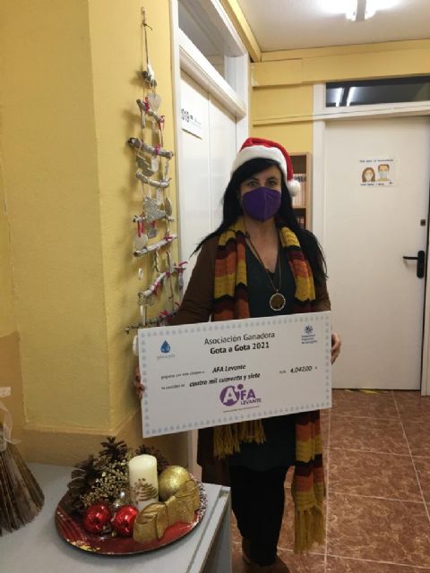 Gota a gota una iniciativa universitaria, ejemplo de unidad y solidaridad social - 1, Foto 1