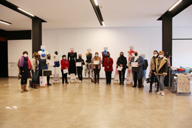 Camina entre Telas finaliza su IV edición con una exposición de trabajos en diferentes dependencias municipales - 2, Foto 2