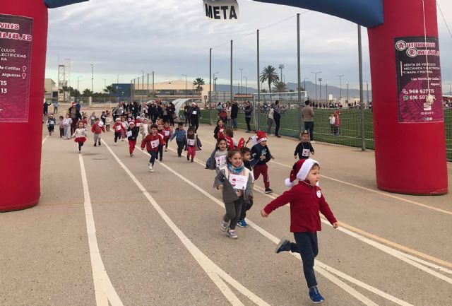 Una jornada de deporte y convivencia en la primera San Silvestre del colegio San José - 1, Foto 1