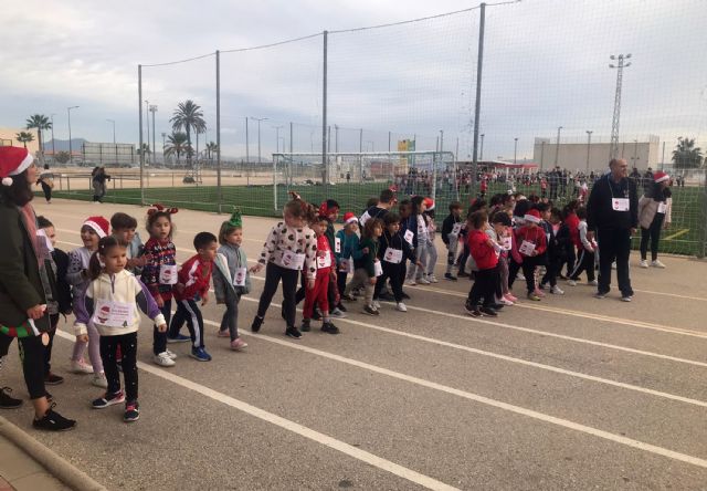 Una jornada de deporte y convivencia en la primera San Silvestre del colegio San José - 4, Foto 4