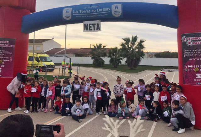 Una jornada de deporte y convivencia en la primera San Silvestre del colegio San José - 5, Foto 5