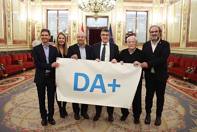 El Congreso insta al Gobierno a llevar a la ONU el Derecho al Acompañamiento Afectivo DA+ para ser incorporado como Derecho Humano Universal, a instancia de un grupo de voluntarios - 1, Foto 1