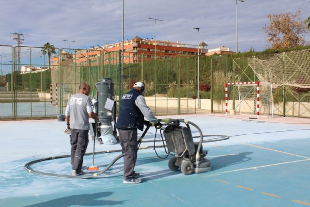 Comienzan las obras de remodelación integral de las dos pistas multideporte del Polideportivo La Hoya - 1, Foto 1