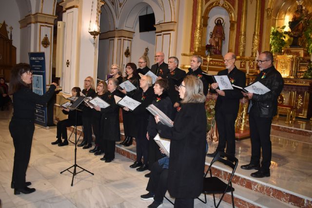 La Coral Ménade vuelve un a&ntilde;o más a dar emoción a la Navidad torre&ntilde;a con su concierto de Navidad - 2, Foto 2