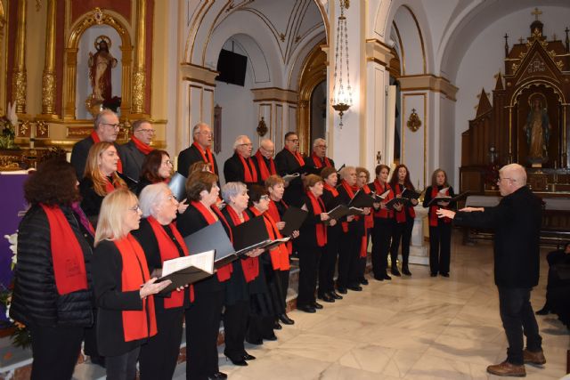 La Coral Ménade vuelve un a&ntilde;o más a dar emoción a la Navidad torre&ntilde;a con su concierto de Navidad - 3, Foto 3