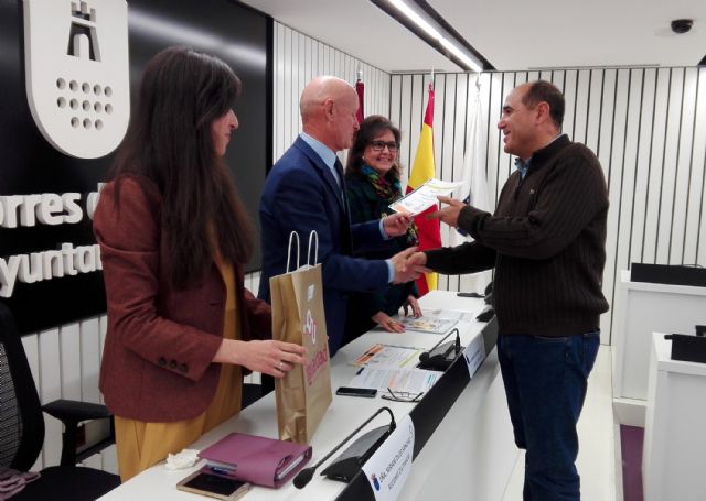 El Ayuntamiento reconoce a los centros escolares por su participación en un proyecto educativo de igualdad de género - 1, Foto 1