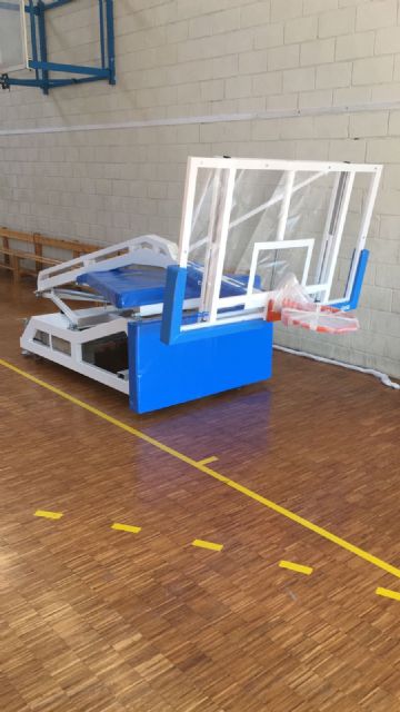 El Pabellón Municipal Carlos García estrena canastas de baloncesto - 1, Foto 1