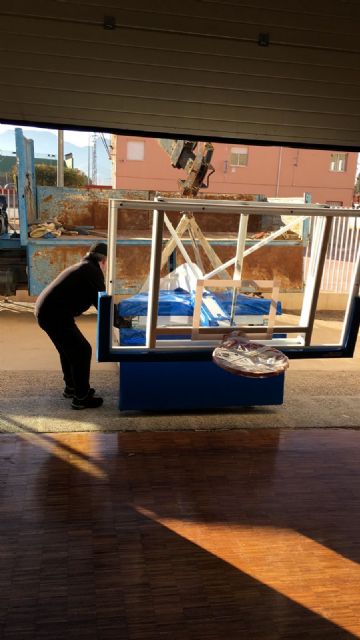 El Pabellón Municipal Carlos García estrena canastas de baloncesto - 2, Foto 2