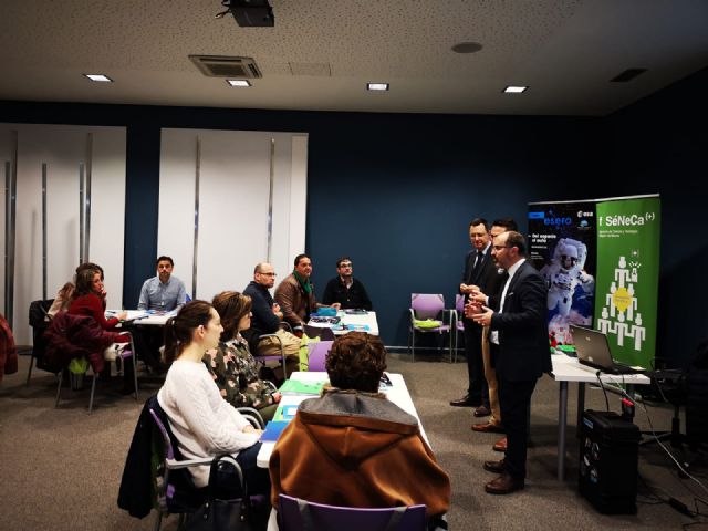 Docentes de la Región tomarán como referencia el espacio exterior para hacer más atractivas las carreras científicas - 1, Foto 1