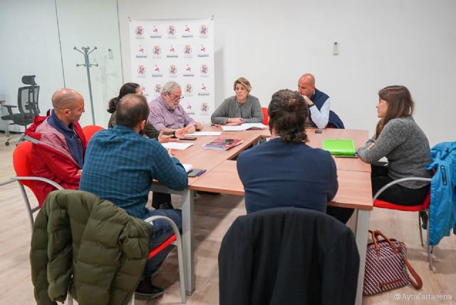 Deportes trabaja con clubes y regatistas en el diseño de la Escuela Municipal de Náutica - 1, Foto 1