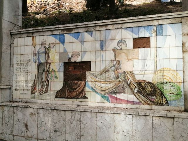 MC Cartagena y Unidas Podemos IU Equo exigirán que se frene el deterioro que sufre el mosaico de Ramón Alonso Luzzy en el Parque Torres - 2, Foto 2