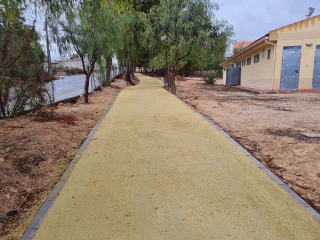 El Llano de Molina cuenta, gracias al Presupuesto Participativo, con un paseo deportivo en el entorno del campo de fútbol - 3, Foto 3
