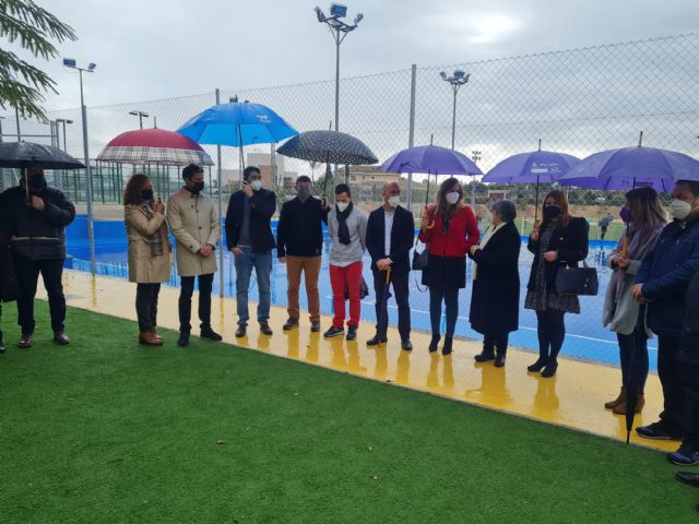 El Ayuntamiento de Molina de Segura mejora el pavimento de las pistas de tenis de Altorreal y repone el muro de la zona - 3, Foto 3