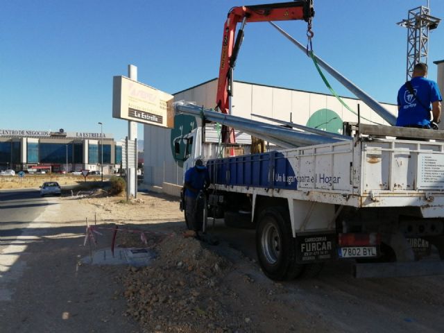El Ayuntamiento de Molina de Segura instala 81 puntos de nuevo alumbrado público en once viales de las áreas empresariales - 1, Foto 1