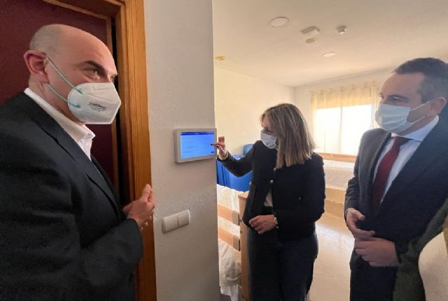 La Comunidad impulsa la digitalización en la residencia de mayores de Abanilla para mejorar la atención y cuidados de los residentes - 1, Foto 1