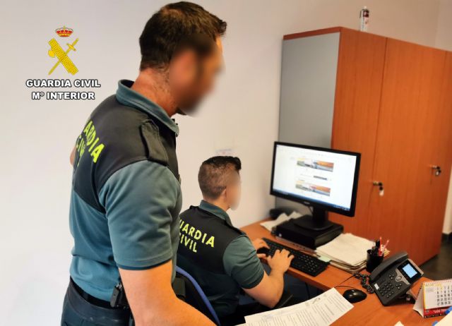La Guardia Civil desarticula un grupo delictivo que cometía estafas a través de internet - 3, Foto 3