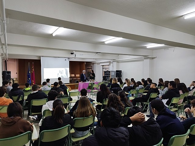 El Instituto “Prado Mayor” de Totana celebra su Semana Cultural, Foto 3