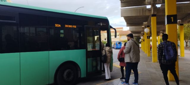 El PSOE denuncia el golpe a pensionistas y transporte público en Molina de Segura por el rechazo del PP - 2, Foto 2
