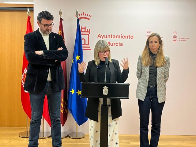 El PP miente a los murcianos: desmantela los servicios públicos mientras presume de falsos 'nuevos funcionarios' - 1, Foto 1