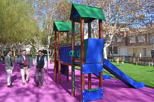 La zona de juego infantil del parque de la Constitución ya luce renovada - 3, Foto 3
