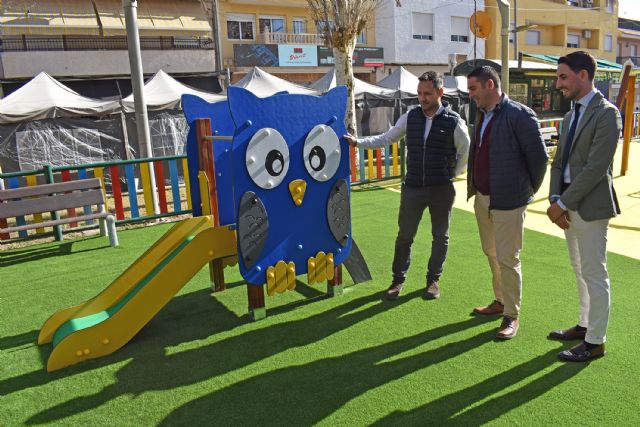 La zona de juego infantil del parque de la Constitución ya luce renovada - 4, Foto 4