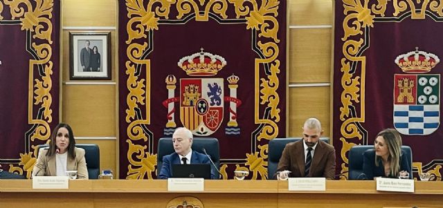 La gerente del SMS destaca la importancia de reducir el riesgo de infecciones en intervenciones quirúrgicas como factor esencial de la calidad asistencial - 1, Foto 1