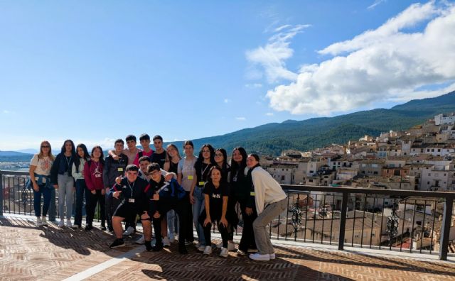 Un proyecto de innovación educativa permite a más de una quincena de alumnos crear un tour virtual de 360 grados de Moratalla - 4, Foto 4