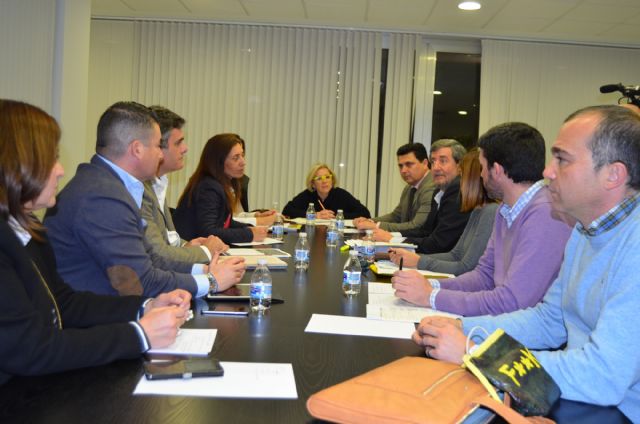 Ayuntamiento y Consejería estudian la construcción de colectores que eviten inundaciones por lluvia en la zona del IES Mar Menor - 2, Foto 2