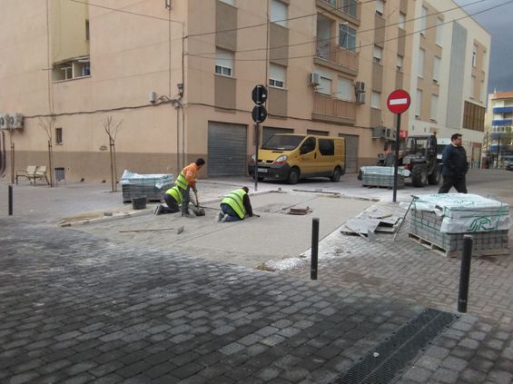 El PSOE califica de nueva chapuza las obras de remodelación que se están acometiendo en el barrio de San Diego - 3, Foto 3