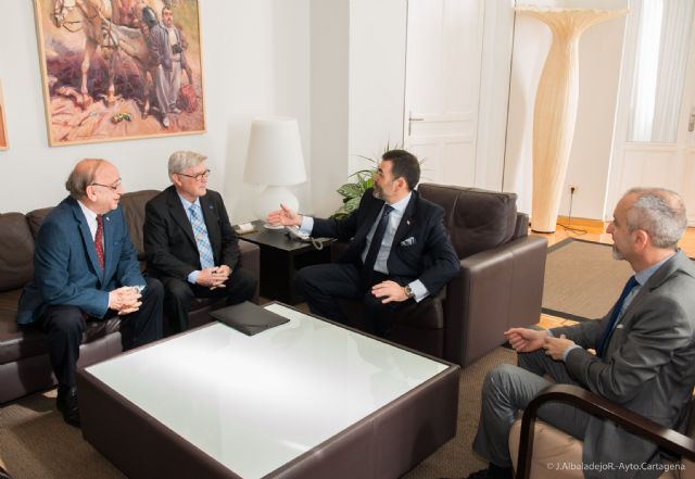 AMARTE traslada al alcalde las problemáticas de la comunidad militar - 1, Foto 1