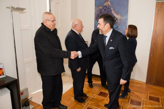 Directivos del Hospital de la Caridad invitan a López y Castejón a visitar las instalaciones - 4, Foto 4