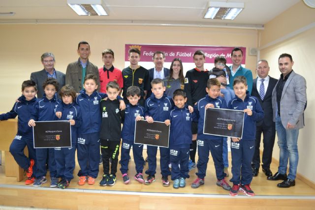 La FFRM impulsa una novedosa campaña contra la violencia en el fútbol - 1, Foto 1