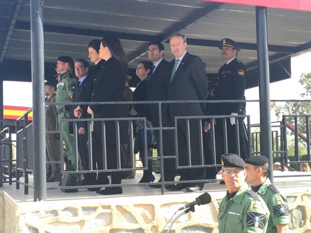 La consejera de Presidencia asiste a los actos de conmemoración del LXII Aniversario de la fundación de las Fuerzas Paracaidistas - 1, Foto 1