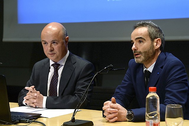 Charla “Retos y oportunidades en la transformación de la economía regional” - 2, Foto 2