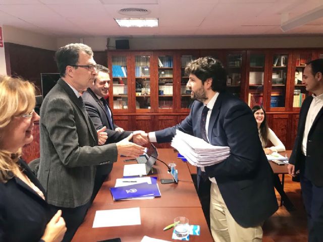 Presentadas las dos precandidaturas para presidir el Partido Popular de la Región de Murcia - 3, Foto 3