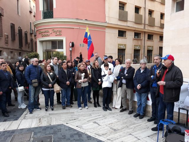 Miralles: Los demócratas tenemos que ayudar a cambiar el régimen dictatorial de Venezuela - 2, Foto 2