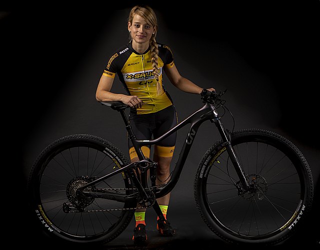 La corredora murciana Lorena Gil da el salto al equipo profesional X-Sauce Factory Team - 1, Foto 1