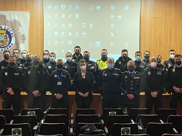 28 aspirantes comienzan su formación para ser mandos de las policías locales de la Región - 1, Foto 1