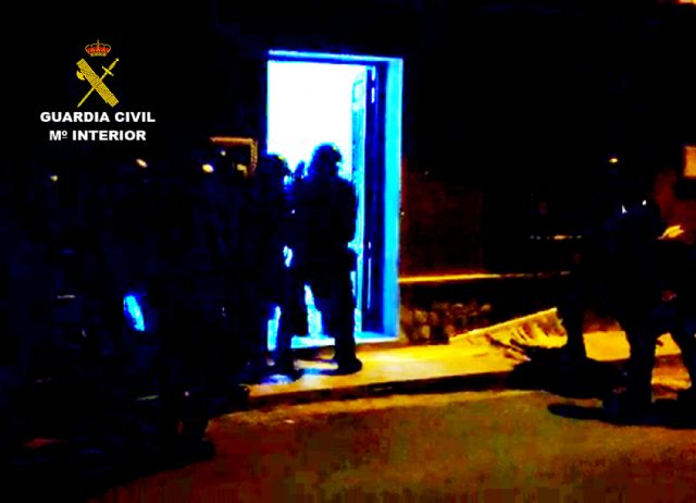 Desmantelan un grupo delictivo dedicado a sustraer efectivo en salones de juego de Murcia y Alicante - 4, Foto 4