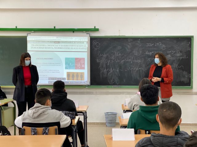 Ni cuentos con perdices, ni novelas rosas - 2, Foto 2