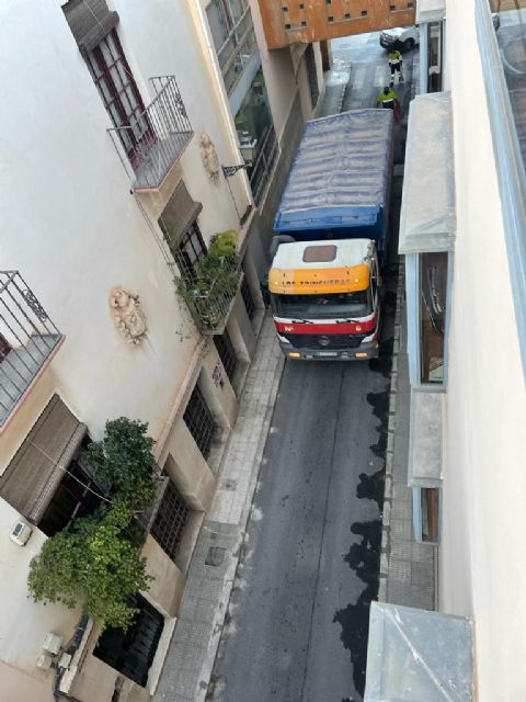 El PP considera ridículo el parcheo de la calle Selgas ordenado por Mateos para adecentar la zona ante la visita de una ministra - 2, Foto 2