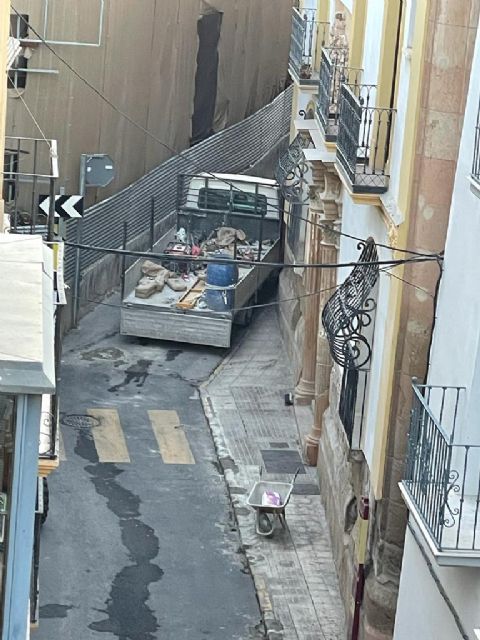 El PP considera ridículo el parcheo de la calle Selgas ordenado por Mateos para adecentar la zona ante la visita de una ministra - 3, Foto 3