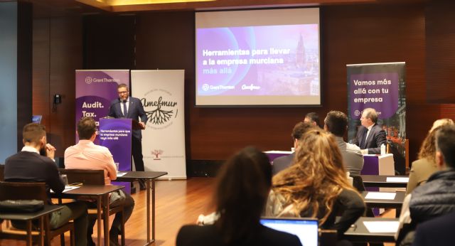 Las empresas familiares murcianas analizan las claves para afrontar la inseguridad jurídica que provoca la nueva normativa laboral - 2, Foto 2