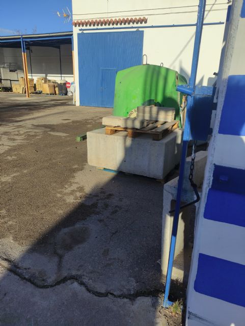 IU Verdes y Podemos demandan al equipo de gobierno que cumpla las promesas y no solamente se haga la foto respecto a la campaña de contenedores como refugio de animales - 3, Foto 3