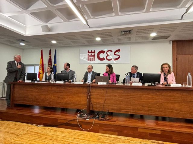 Moreno participa en una Jornada sobre Planificación Urbanística en la Región organizada por el CES - 1, Foto 1
