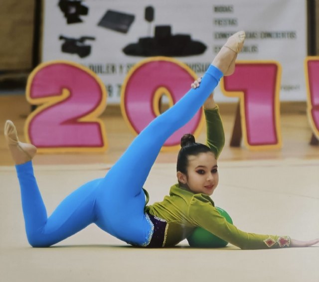 Deportes felicita a las gimnastas totaneras, María López y Aitana Gázquez, por los éxitos deportivos cosechados recientemente en torneos de Almería, Foto 2