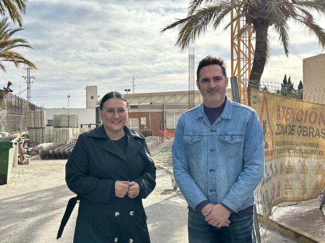 Reverte: Cuatro generaciones de niños han perdido ya la oportunidad de hacer cursos en la piscina municipal - 1, Foto 1