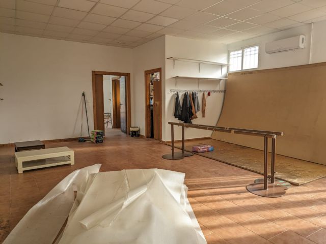 El Ayuntamiento ejecuta obras de renovación y mejora en el local cedido a la Academia de baile Riá Pitá - 4, Foto 4