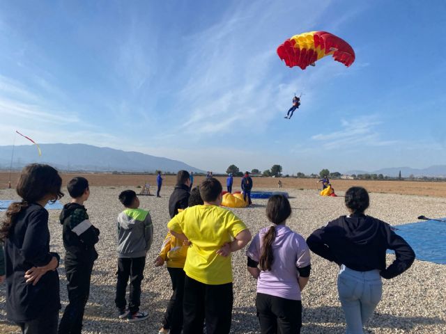 Más de 560 estudiantes participan este curso en el programa 'Pioneros de la aviación' - 2, Foto 2
