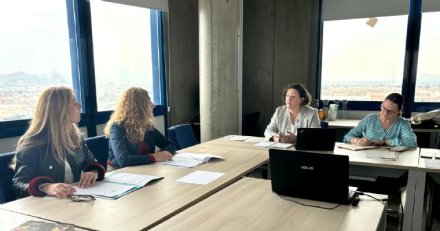 El programa Siempre Acompañados llegó en 2024 a 157 personas en situación de soledad en el municipio de Murcia - 1, Foto 1